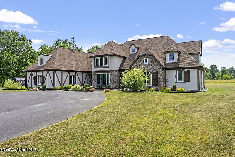 2nd image of 560 Boght Road