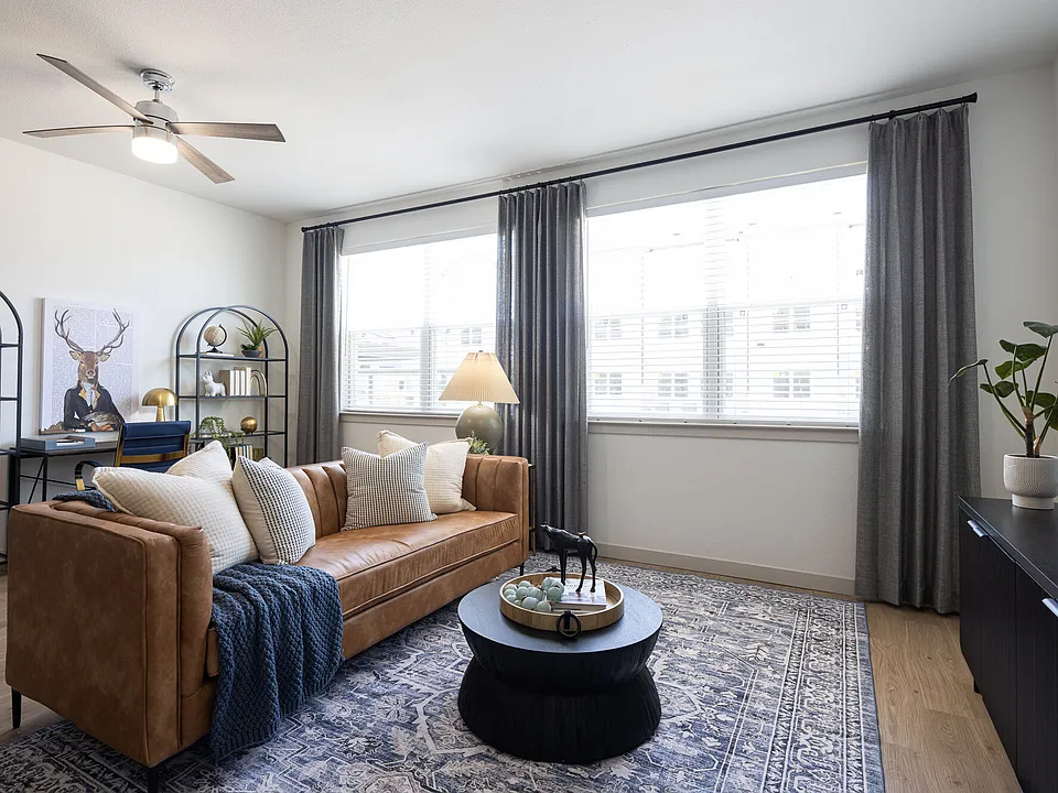 Prose Decker Lake apartments community photo