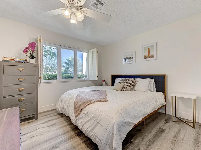 2660 S Bronco St — Photo 32