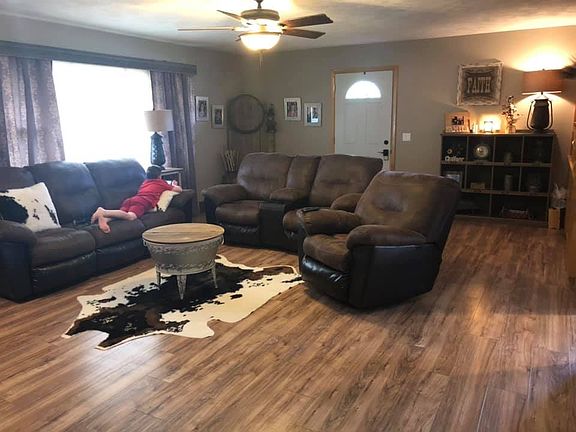 Upstairs living room 