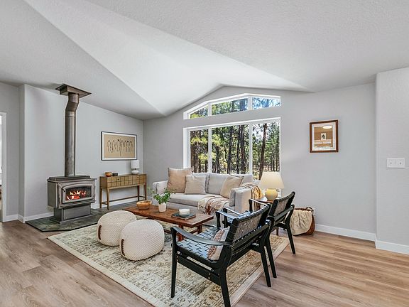 2nd image of 19493 Buck Canyon Rd