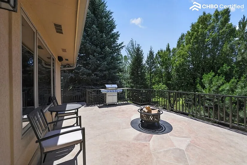 1001 Belvedere Ct