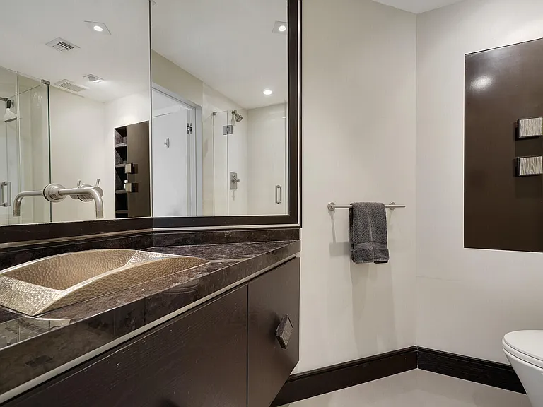 550 SE Mizner Blvd #B209 — Photo 34