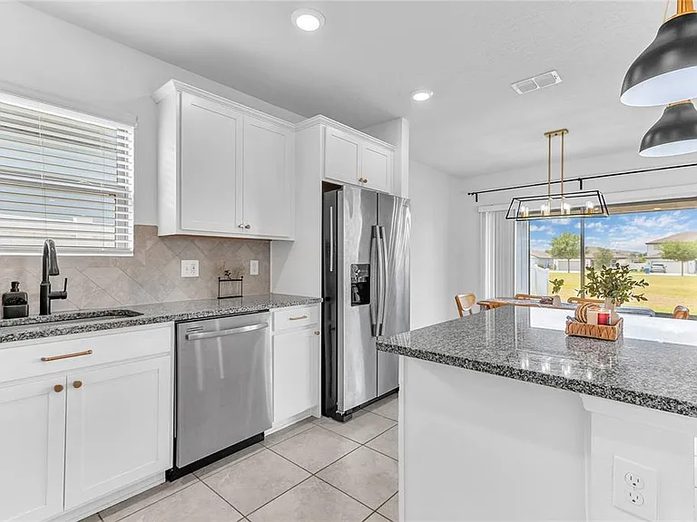 747 Citrus Isle Dr — Photo 26