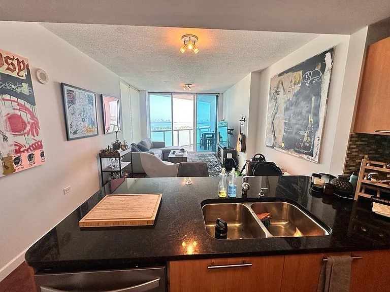 480 NE 30th St #1704 — Photo 2