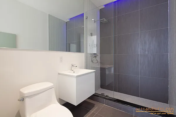 Rented by aptsandlofts.com | media 7