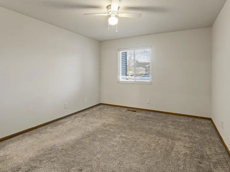 2213 Rockwood Dr — Photo 45