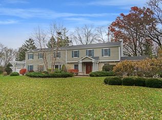 441 Ayrshire Ln, Inverness, IL 60067