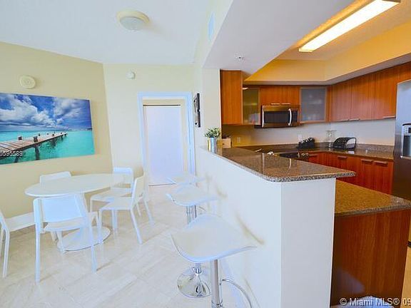 4th image of 16699 Collins Ave APT 1509