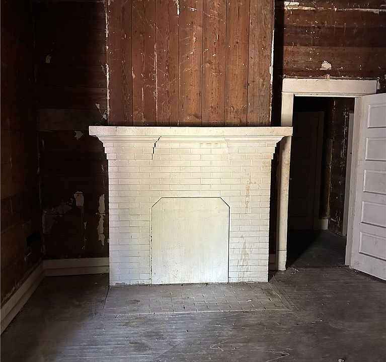 1st image of 909 N 16th St
