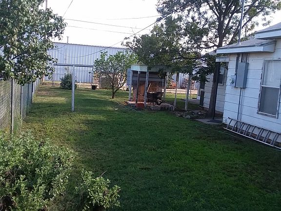 2nd image of 2405 W Washington Ave
