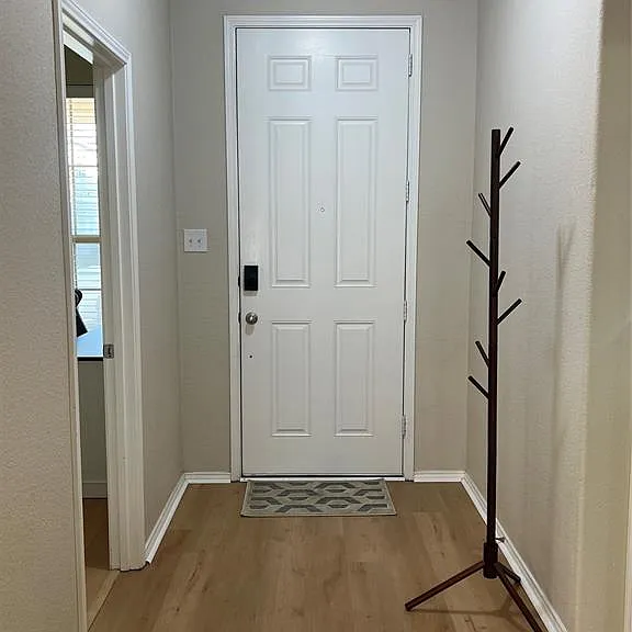 1013 Bruni Ct — Photo 3