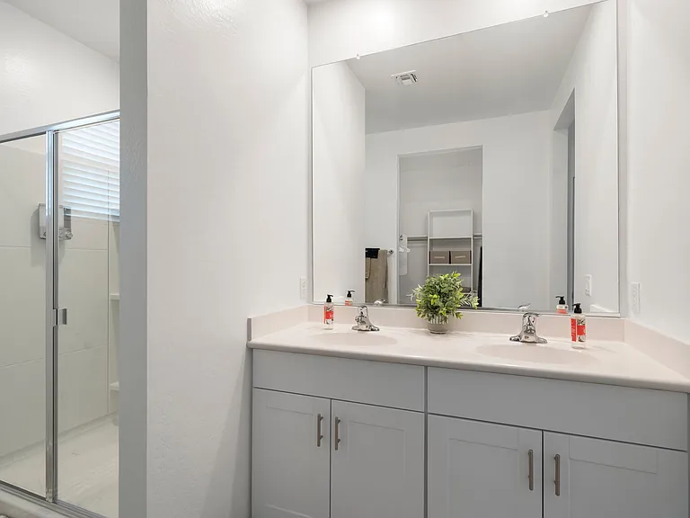 S 224th Ln — Photo 12