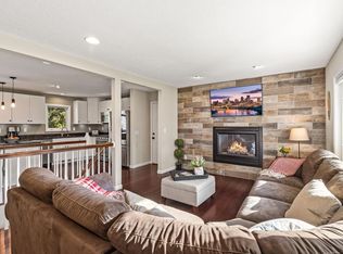 2830 Noel Dr, Little Canada, MN 55117