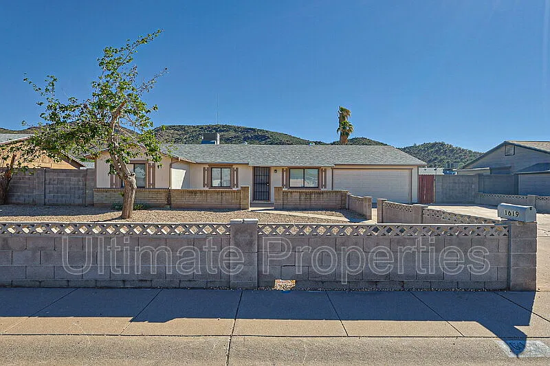 4 bed, 2.0 bath, 1534 sqft, $2,900 — Photo 3