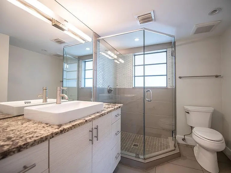 64 Isle Of Venice Dr — Photo 17