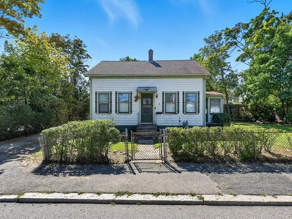 32 Richards Ave, North Attleboro, MA 02760