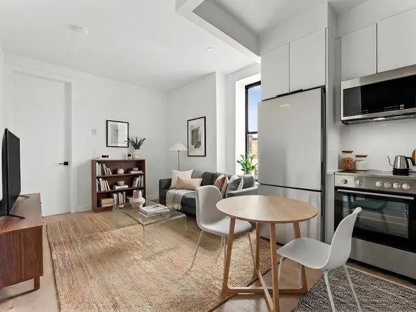 557 5th Avenue image 1 of 8