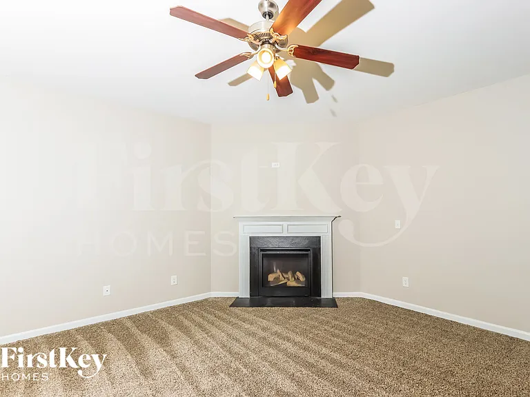 356 Madison Grace Ave — Photo 2