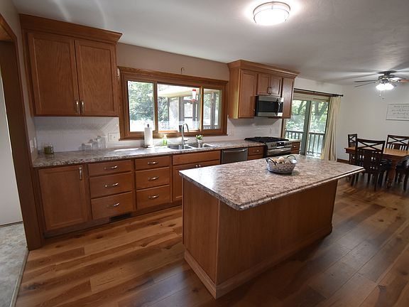 4th image of 7922 78th Ave W