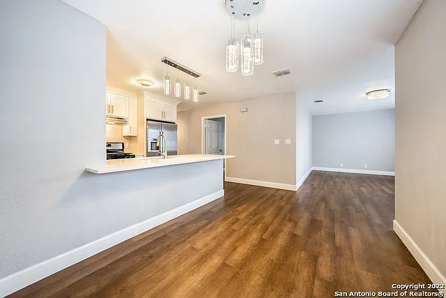 810 E Euclid Ave — Photo 8