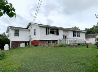 206 Indian Point Rd, Stonington, ME 04681
