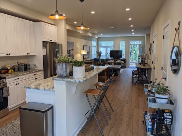 225 W Pastorius St Unit 19
