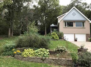 306 S 15th St, Fort Calhoun, NE 68023