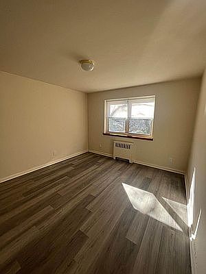5th image of 10 Stratford Ave #1A