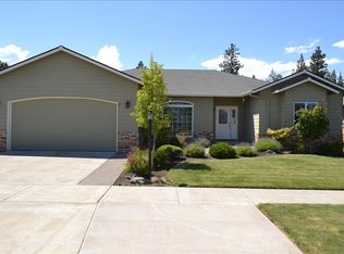 233 SE Soft Tail Dr, Bend, OR 97702