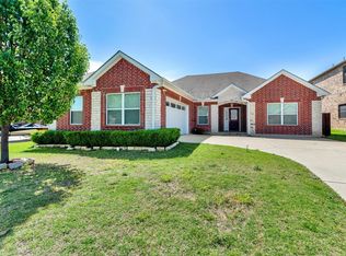 105 Ashlyn Ct, Whitesboro, TX 76273