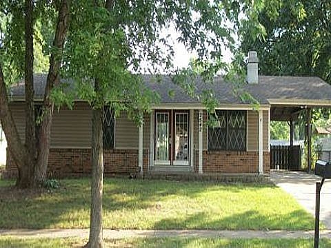 1st image of 2542 Soundview Ct