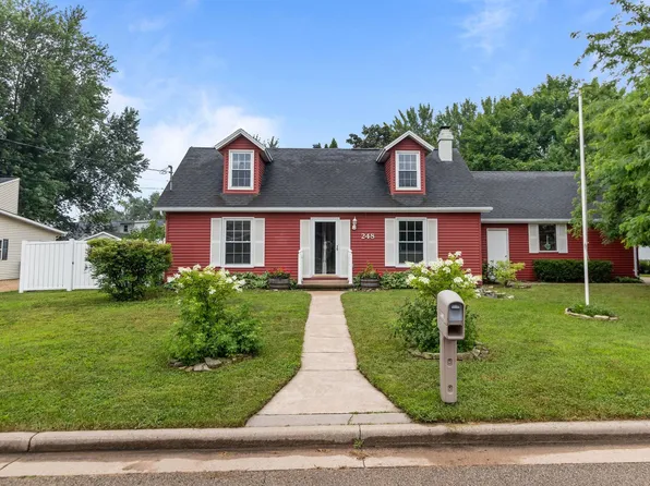 248 Lakeview Ct, Hortonville, WI 54944