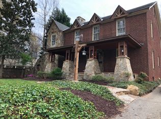 819 Henley Pl, Charlotte, NC 28207