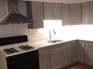 7039 67th Pl APT 3, Glendale, NY 11385