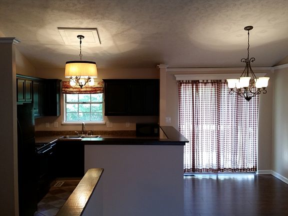 3rd image of 5913 Wichita Dr
