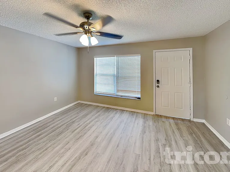 3352 Merchant Ter — Photo 2