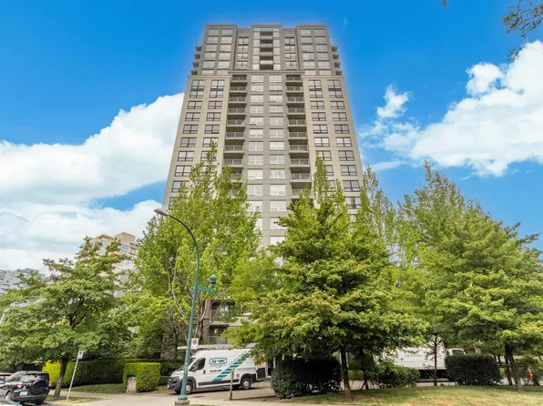 3663 Crowley Dr #312, Vancouver, BC V5R 6H4