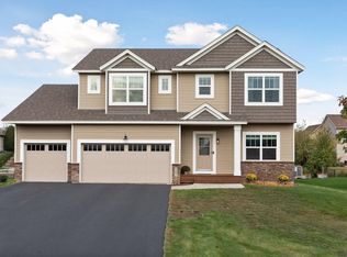 9585 Dunes Ln, Cottage Grove, MN 55016