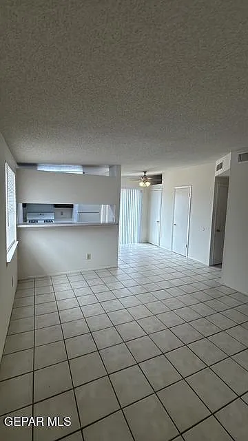 2 bed, 1.0 bath, 800 sqft, $950 — Photo 4