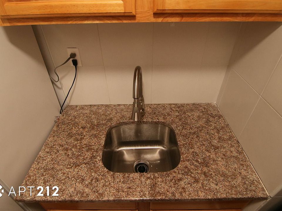 1st image of 228 Elizabeth St #2R3