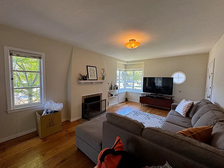 919 Santa Clara Ave #A — Photo 4