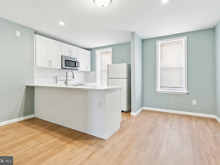 435 N 32nd St #2 — Photo 4