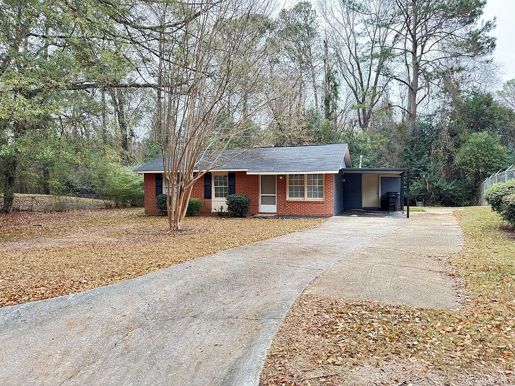 468 Bowen Blvd photo 1
