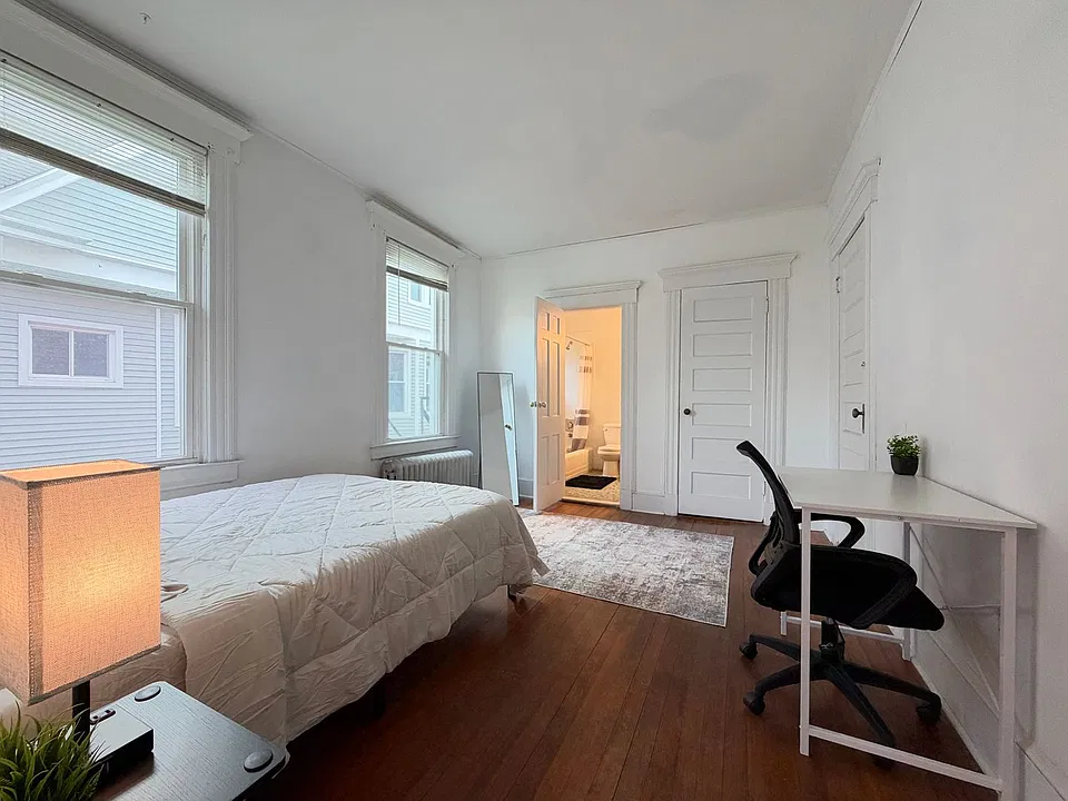 577-579 Orange St.