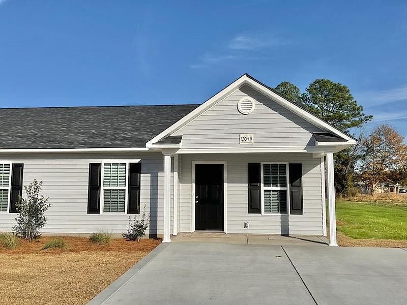 1204 Woodridge Dr #B, Lumberton, NC 28358 | Zillow