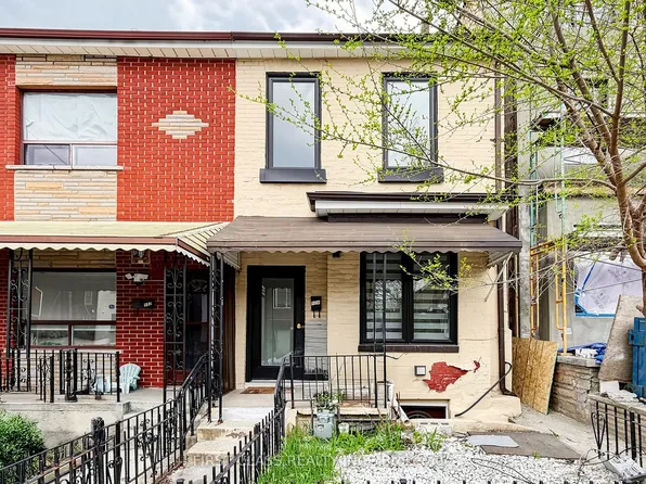 174 Manning Ave, Toronto, ON M6J 2K5