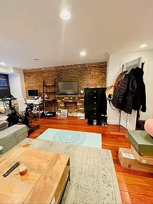 Rented by CNYC Apartments | media 13