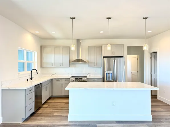 101 Oliona St #137, Makawao, HI 96768