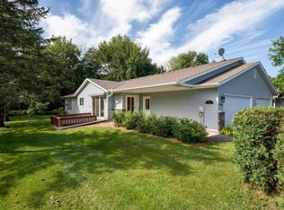 108 W Trail Ct, Cannon Falls, MN 55009